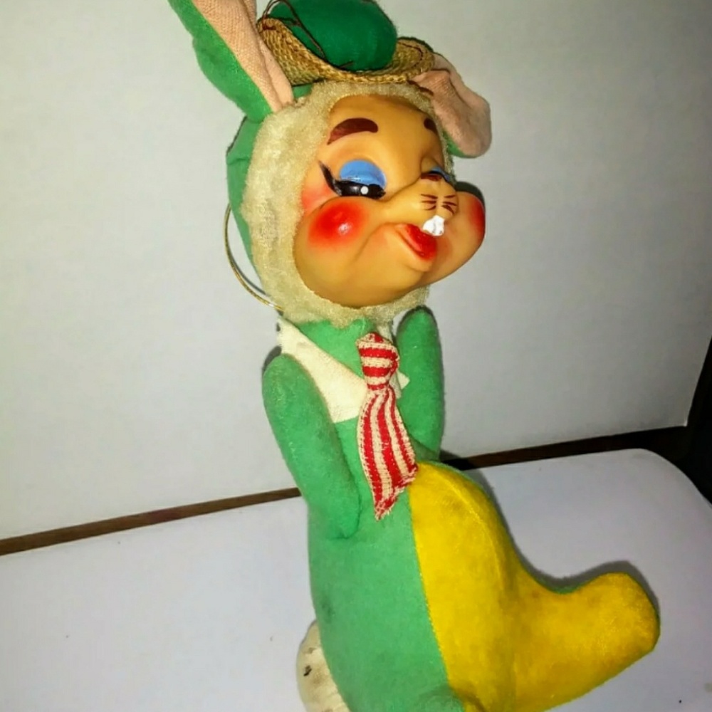 Rushton Rubber Face bunny